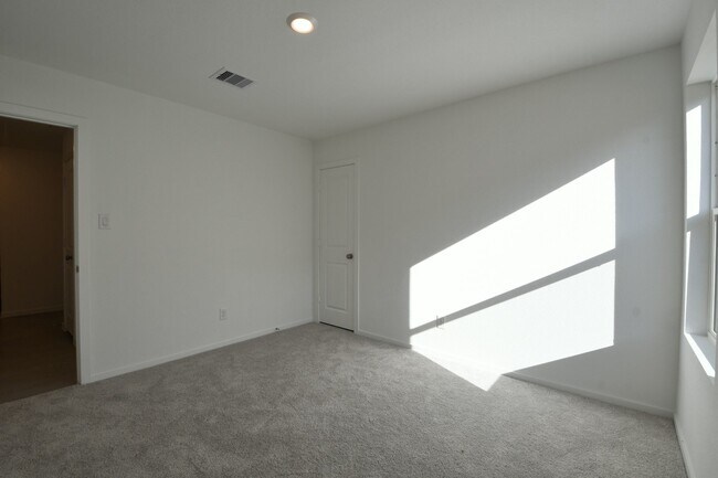 Building Photo - 2823 Cedar Rock St