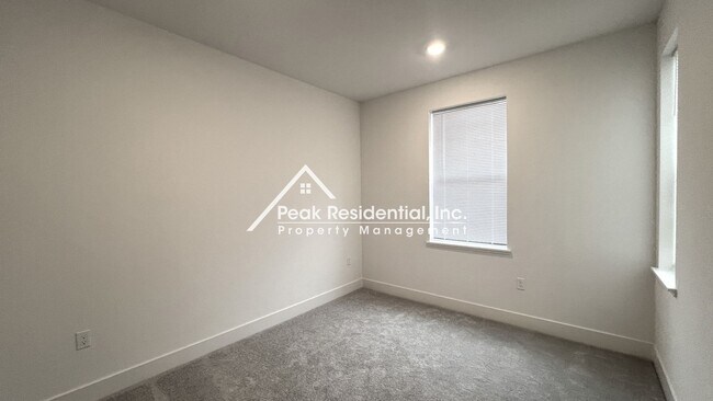 Building Photo - Newer Elk Grove 4bd/3.5ba Home near Big Horn & Poppyridge Rd