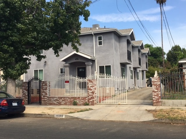 Building Photo - 14009 Bessemer St