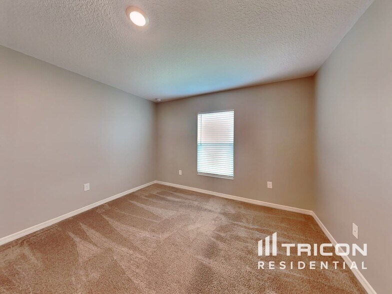 Building Photo - 6130 Dolostone Dr