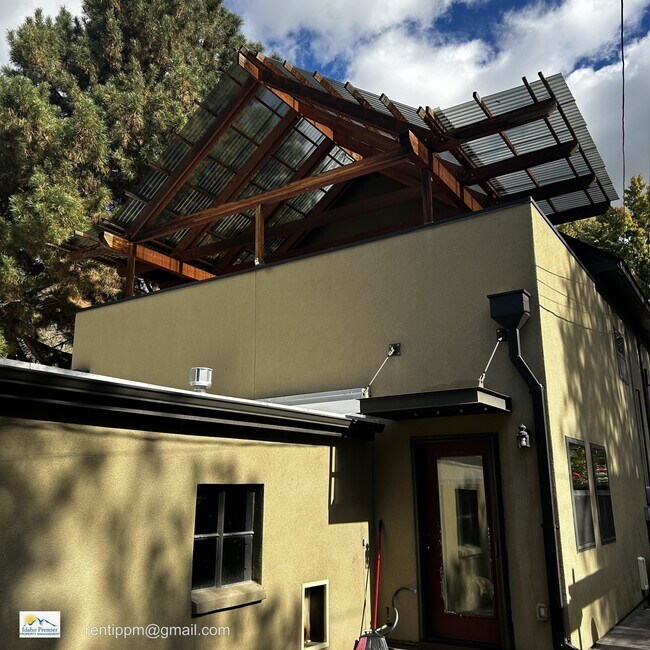 Building Photo - 1919 N 31st St