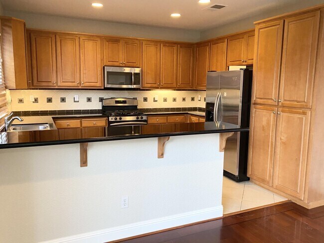 Building Photo - 2774 Gilham Ct