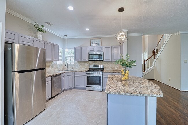 Building Photo - 427 Birch Hill Dr