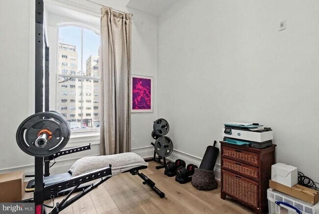 Building Photo - 1824 Chestnut St