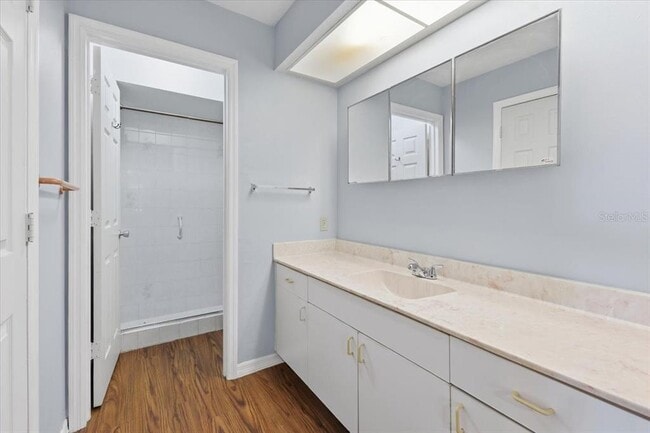 Building Photo - 10340 Kidron Ave