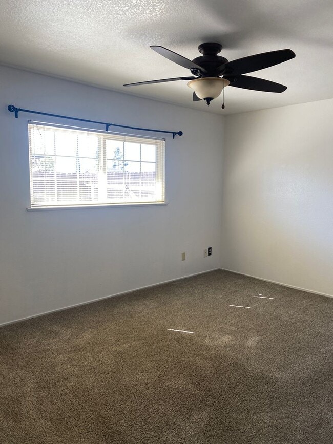 Building Photo - 1460 Linden Way