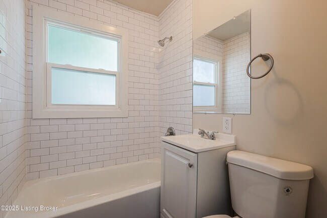 Building Photo - 908 Loretto Ave