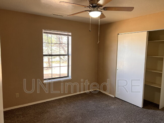 Building Photo - 4120 N Cholla Dr