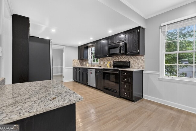 Building Photo - 4854 Springfield Dr