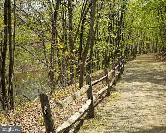 Building Photo - 112 Mulberry Ct