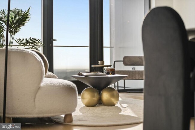 Building Photo - 210 S 12th St