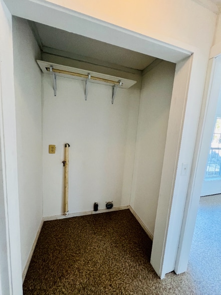 Building Photo - 100 Old Plank Rd