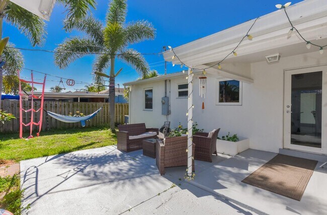 Building Photo - 727 Bunker Rd