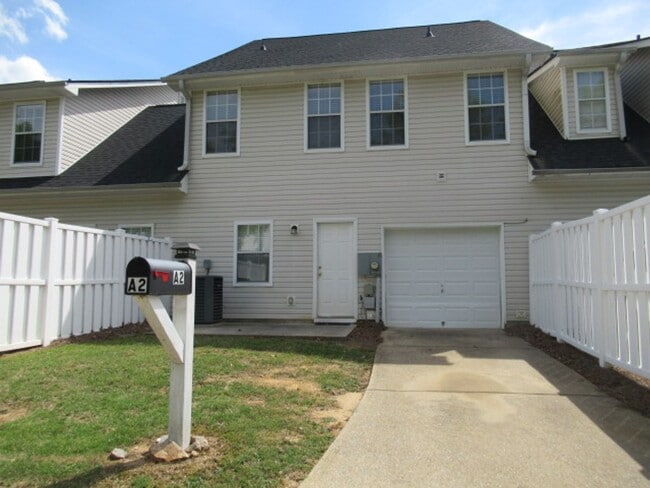 Building Photo - 342 Mill Pond Crossing