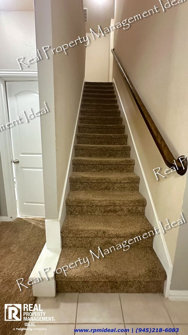 Building Photo - 304 Basil St