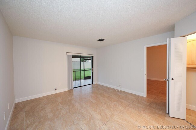 Building Photo - 10127 Boca Bend E