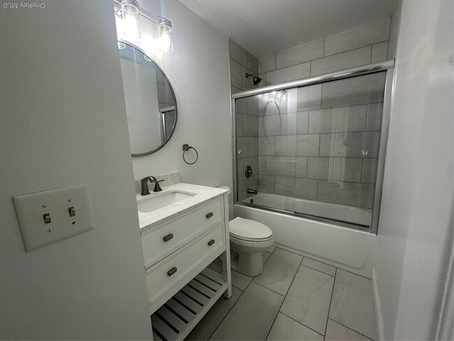 Building Photo - 276 Temple Hill Rd