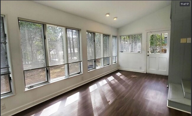 Building Photo - Beautiful 2-bedroom home!