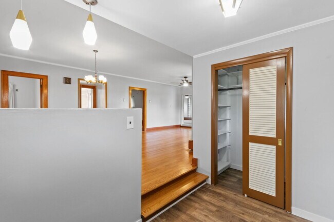 Building Photo - 288 Middaugh Rd