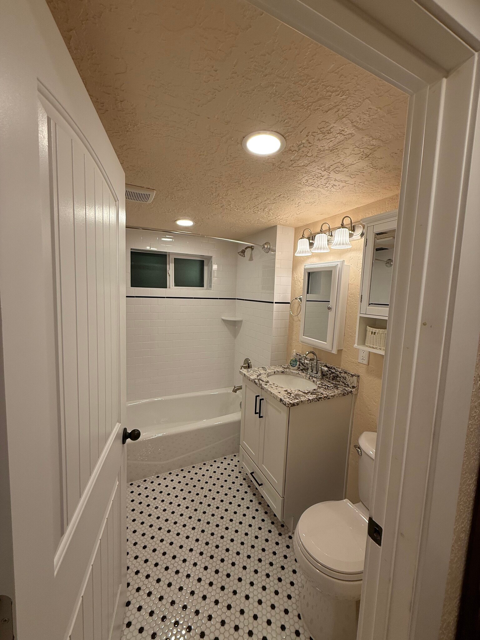 Building Photo - 452 S 800 E
