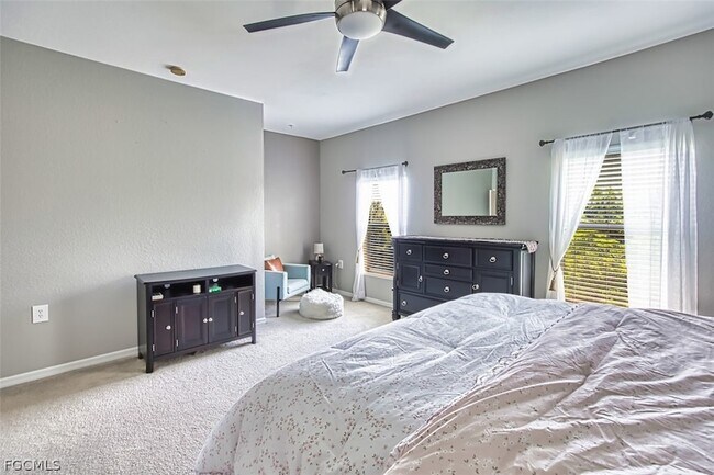 Building Photo - 3230 Cottonwood Bend