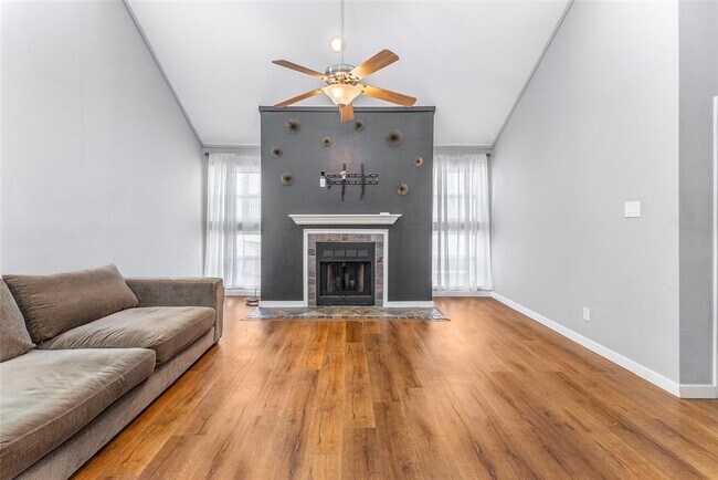 Building Photo - 1500 Woodlawn Blvd