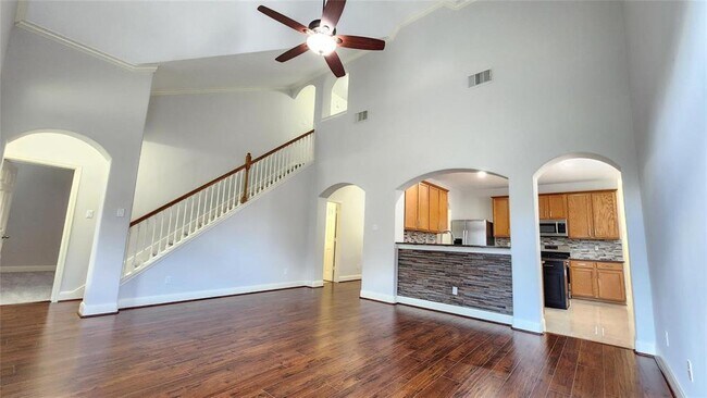 Building Photo - 24831 Red Bluff Tr