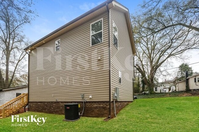 Building Photo - 603 S Harding Ave