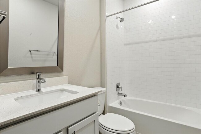 Building Photo - 2105 Suncup St