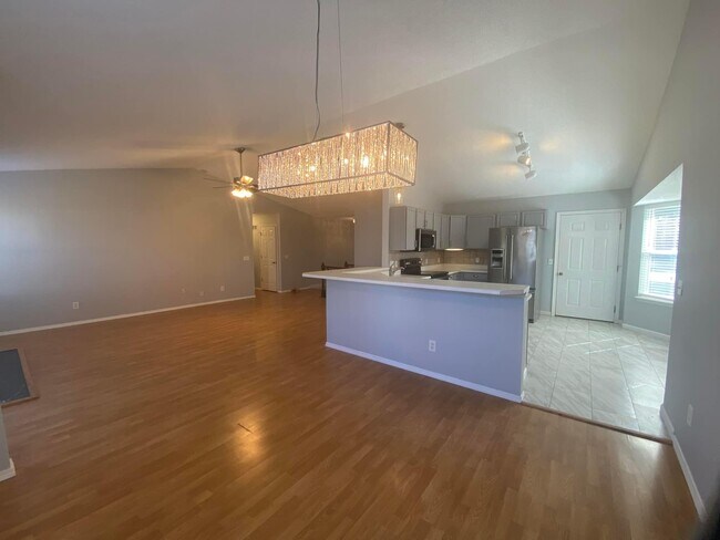 Building Photo - 3 Colonist Retreat Ct