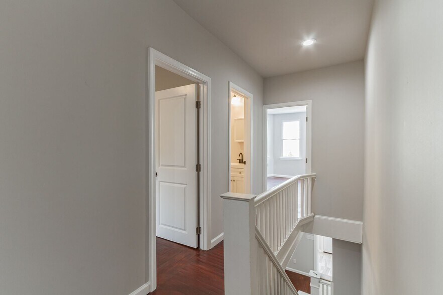 Building Photo - 5628 Broomall St