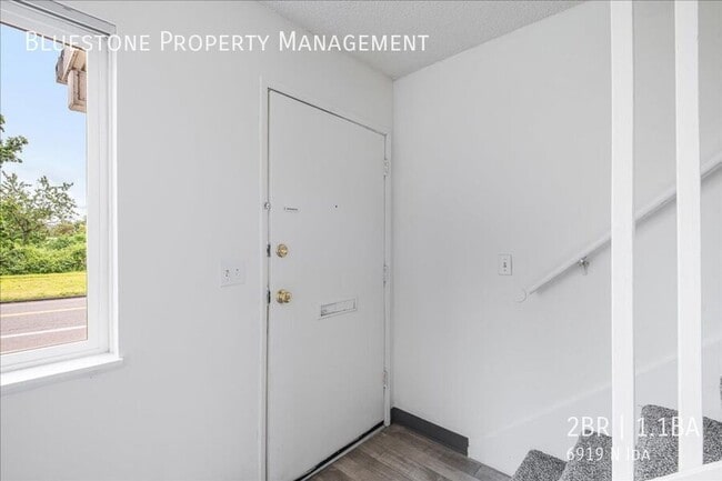 Building Photo - 6919 N Ida-