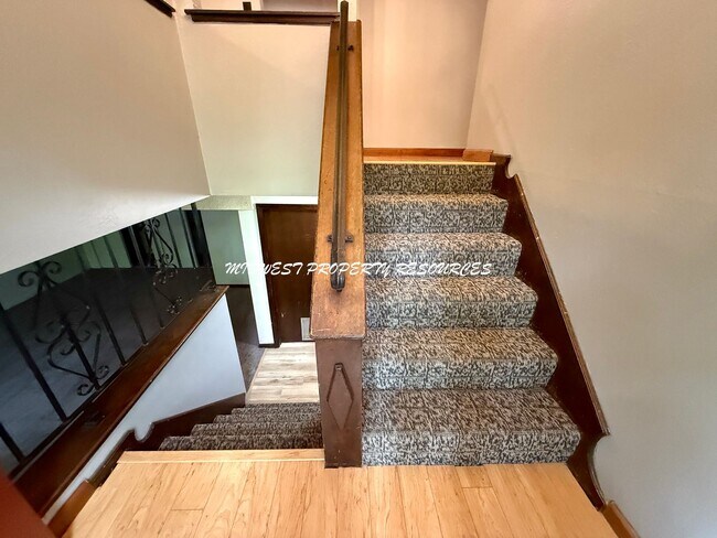 Building Photo - Amazing 3 Bedroom Home!