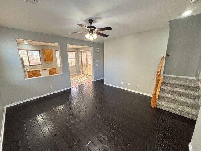 Building Photo - Beautiful 4Bed/3Bath/2Car home located between Summerlin/Providence area