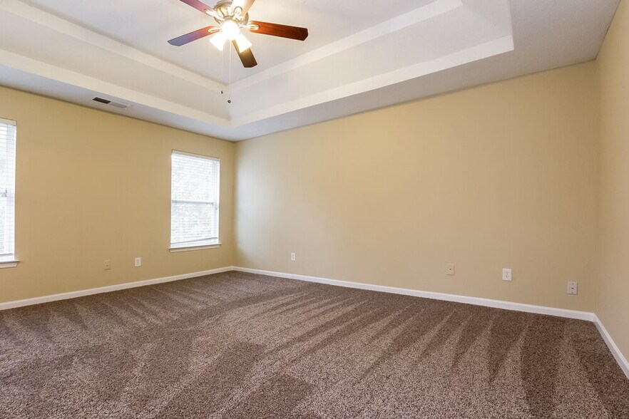 Building Photo - 3747 Rosebud Park Dr