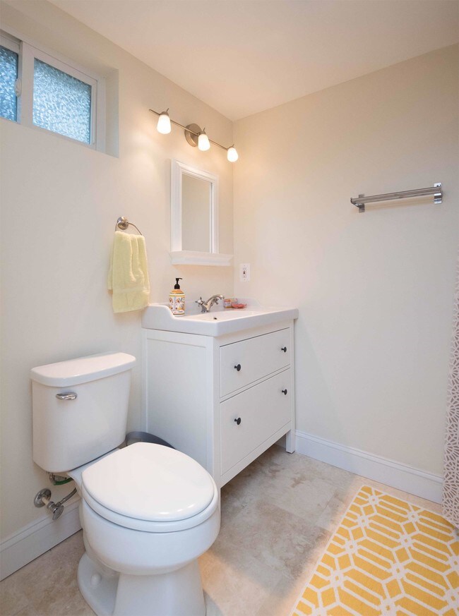 Building Photo - 4002 Spruell Dr