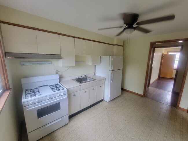 Building Photo - 6807 Fairdel Ave