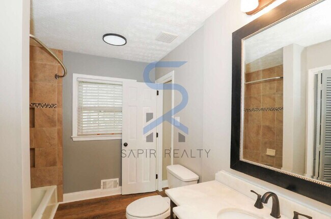 Building Photo - Relaxed Living in a Beautiful Lake Community – 3BR in Conyers