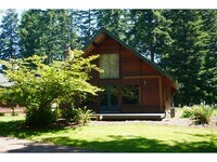 Building Photo - Cedar Built Home on Acreage for Lease in La Center