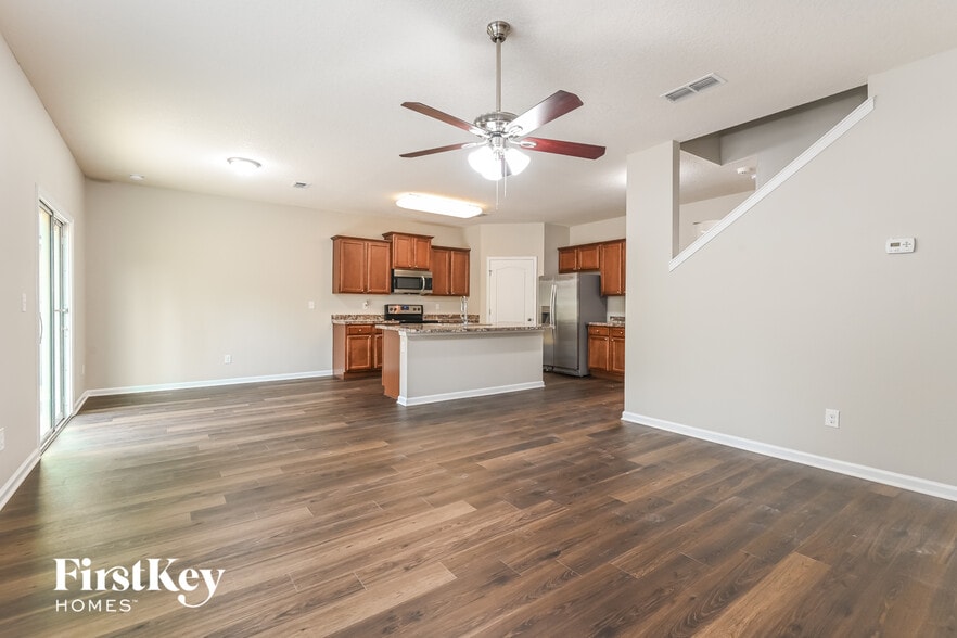 Building Photo - 65081 Lagoon Forest Dr