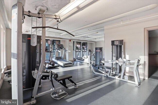 Building Photo - 777 7th St NW