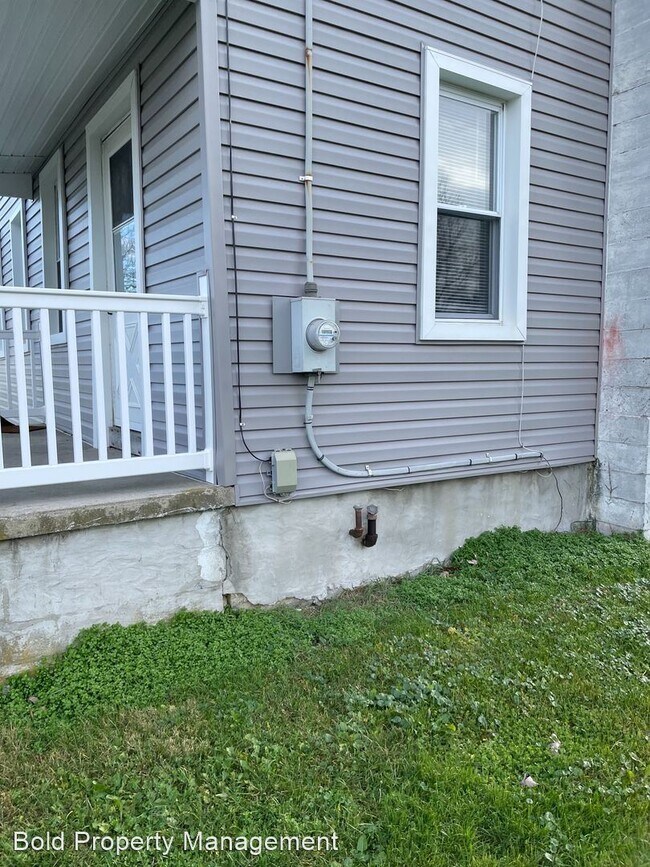 Building Photo - 3 br, 1.5 bath House - 76 Host Church Rd.