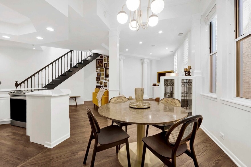 Building Photo - 223 W Wisconsin St