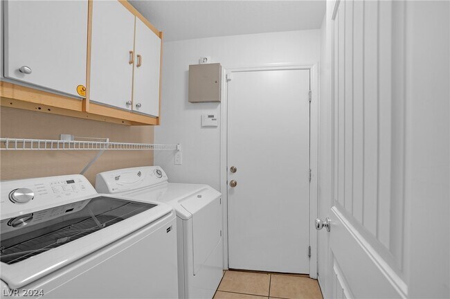 Building Photo - 7827 N Brodie Castle Ct