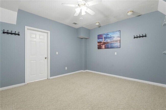Building Photo - 3561 Carriage Glen Way