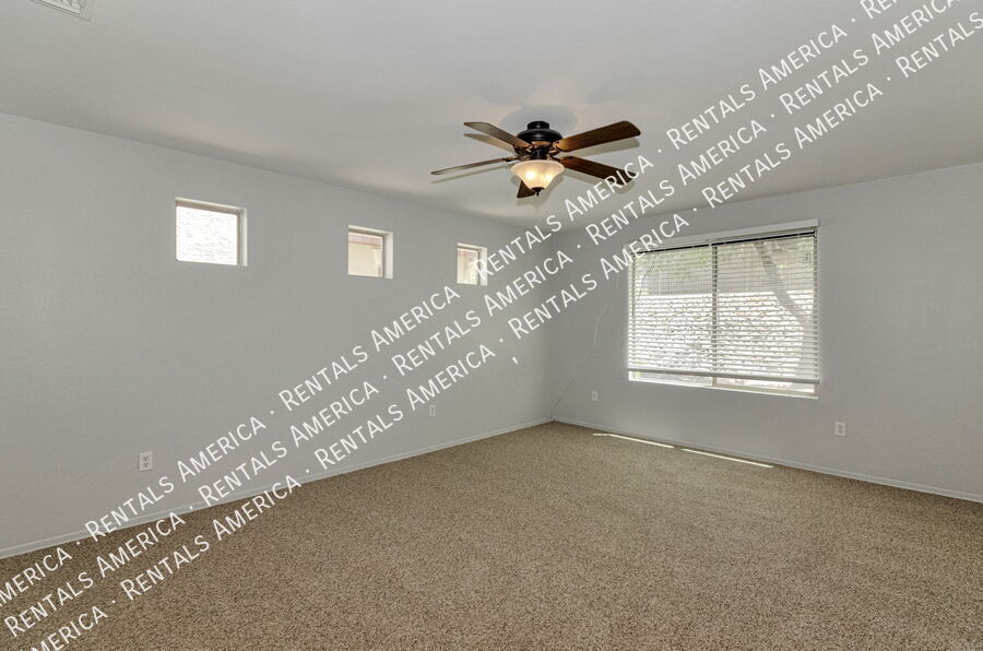 Building Photo - 10552 E Pleasant Pasture Dr