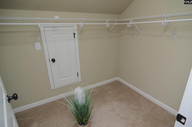 Building Photo - 212 Glossy Green Ln