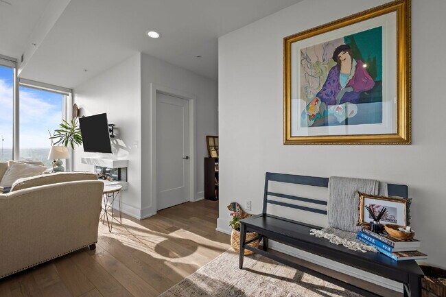 Building Photo - "Luxury Urban Living: Stunning 2-Bed, 2-Ba...