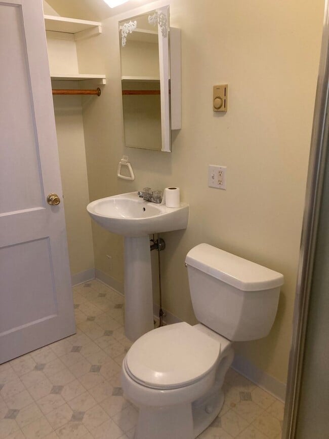 Building Photo - Country 2 bedroom house for rent in Penn Yan.