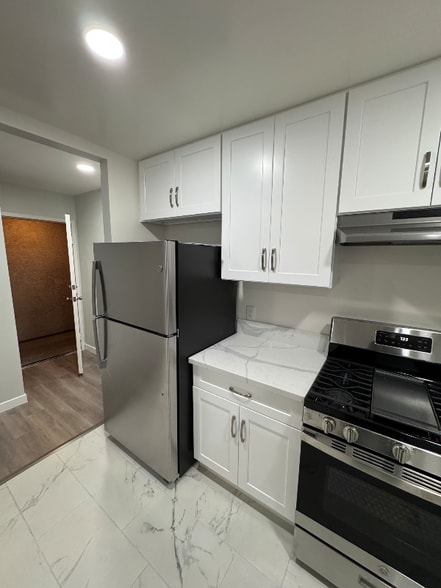 Building Photo - 5808 Tujunga Ave